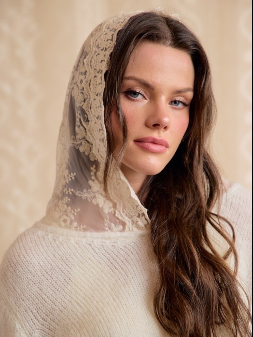 BiBi Lace Hood Cream Sweater